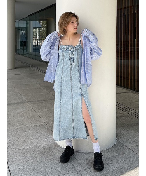 ENVYM(アンビー)の「スリットデニムOP(ワンピース・レディース・ブラック/ブルー・FREE)」の17枚目の写真