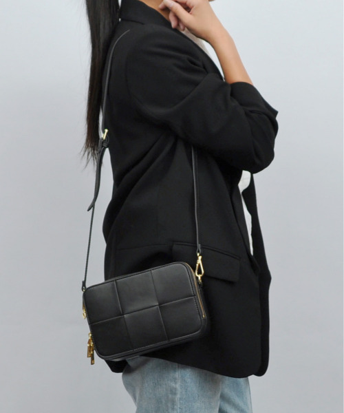 cache cache(カシュ カシュ)の「カシュカシュ cachecache / メッシュお財布ショルダーバッグ(ショルダーバッグ・レディース・ベージュ系その他/アイボリー/サックスブルー/ブラック/オレンジ・FREE)」の3枚目の写真