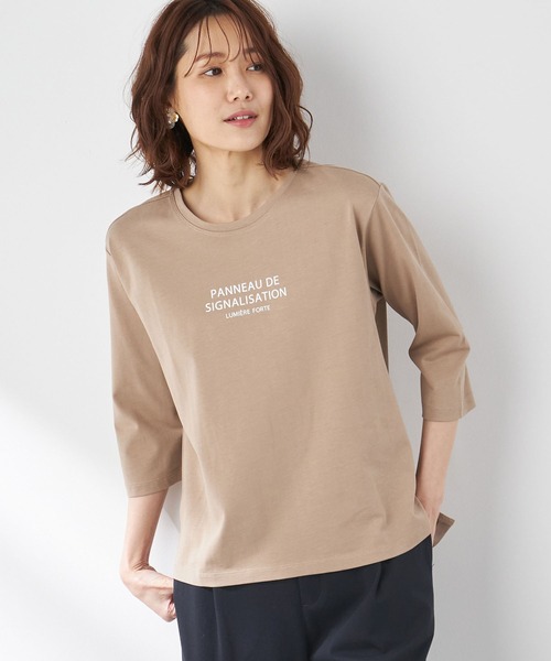 Petit Honfleur(プチオンフルール)の「オーガニックコットンロゴプリントTシャツ(Tシャツ/カットソー・レディース・アイボリー/ベージュ/ブラック・M/L)」の3枚目の写真