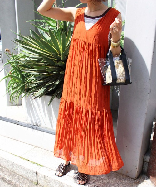 MLI'A（エムリア）の「ワッシャーシフォンノースリワンピース（ワンピース・レディース・ホワイト/ブラック/カーキ/ピンクベージュ/アイボリー系/ブラック系その他/レンガ/ブラウン・M）」の8枚目の写真