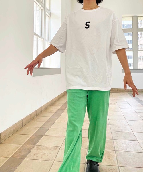 CANAL JEAN（キャナルジーン）の「1975 TOKYO(1975 トーキョー) "TEAM5"ルーズTシャツ（Tシャツ/カットソー・レディース・ホワイト/ブラック・LARGE/X-LARGE）」の14枚目の写真