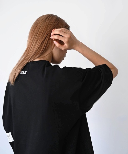 CANAL JEAN（キャナルジーン）の「1975 TOKYO(1975 トーキョー) "TEAM5"ルーズTシャツ（Tシャツ/カットソー・レディース・ホワイト/ブラック・LARGE/X-LARGE）」の4枚目の写真