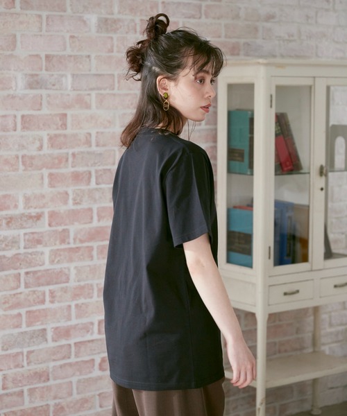 INED CLARO(イネドクラロ)の「【別注アイテム】プリントTシャツ《blueserge》(Tシャツ/カットソー・レディース・ホワイト/ブラック・フリー)」の16枚目の写真