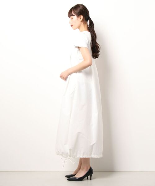 ADAM ET ROPE'（アダムエロペ）の「【missing you already】SQUAREｰNECK TUCKED DRESS（ワンピース・レディース・ホワイト・FREE）」の13枚目の写真