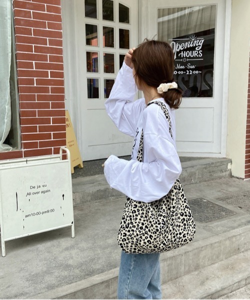 gossip！ロサンゼルス（ゴシップロサンゼルス）の「超軽量　アニマル柄    ヒョウ柄大容量トート（トートバッグ・レディース・ブラウン/オフホワイト・FREE）」の9枚目の写真