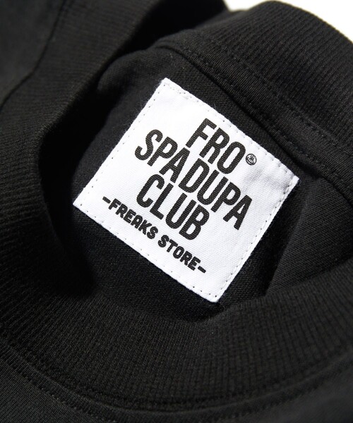 FREAK'S STORE(フリークスストア)の「FROCLUB/フロクラブ BASIC LOGO TEE(Tシャツ/カットソー・メンズ・ブラック/マスタード/アッシュグレー/グリーン/ホワイト/ホワイト系その他・LARGE/MEDIUM/SMALL)」の10枚目の写真