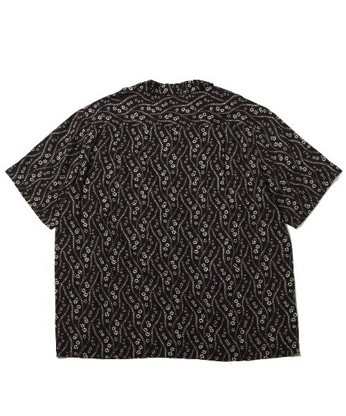 ANNA SUI（アナスイ）の「ANNA SUI Archive アーカイブ総柄 半袖シャツ【SP】（シャツ/ブラウス・レディース・ブルー/ブラック/グリーン・M/L/XL）」の4枚目の写真