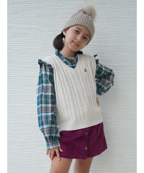 GAP（ギャップ）の「オーバーサイズ ケーブルセーター ベスト (キッズ)（ベスト・キッズ・ネイビー/グレー/アイボリー・S/M/L/XL/XXL/XS）」の21枚目の写真