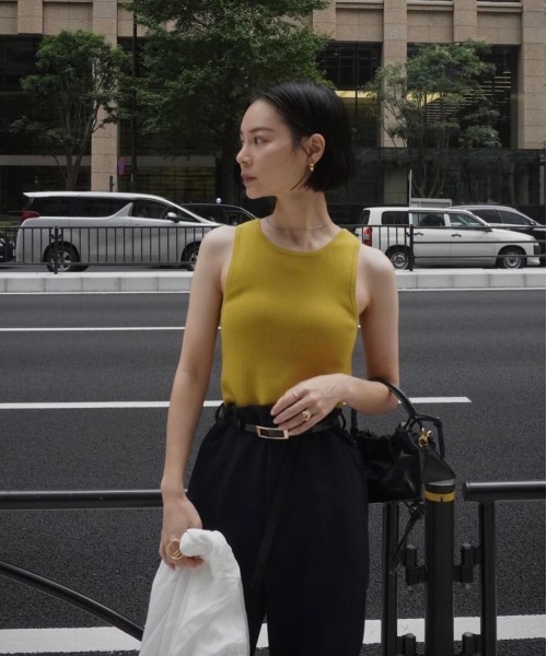 CEL ANSWER（シーイーエルアンサー）の「アメスリニットタンクトップ（タンクトップ・レディース・ブラック/ダークグリーン/マスタード・FREE）」の3枚目の写真