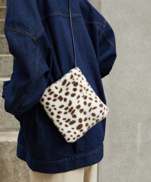 FREAK'S STORE（フリークスストア）の「【WEB限定】フェイクファーショルダーバッグ（ショルダーバッグ・レディース・レオパード/ナチュラル/ブラウン/ブラック・ONE SIZE）」の6枚目の写真