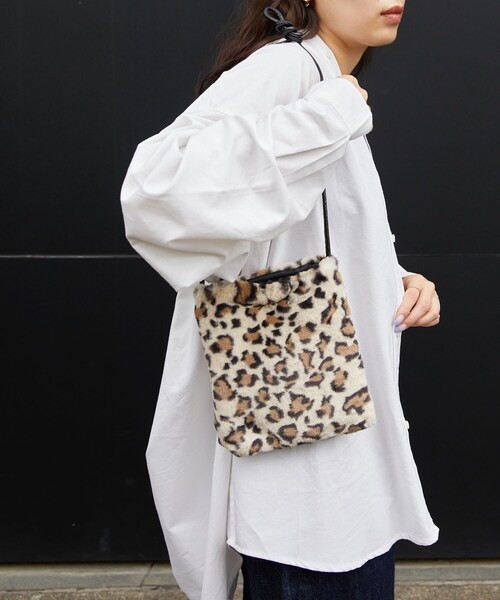 FREAK'S STORE（フリークスストア）の「【WEB限定】フェイクファーショルダーバッグ（ショルダーバッグ・レディース・レオパード/ナチュラル/ブラウン/ブラック・ONE SIZE）」の9枚目の写真