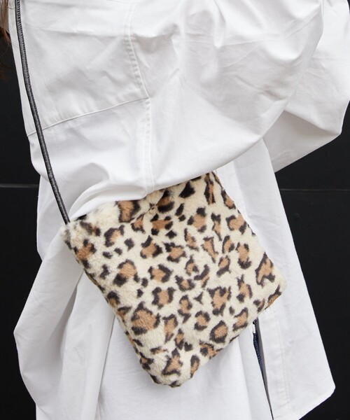 FREAK'S STORE（フリークスストア）の「【WEB限定】フェイクファーショルダーバッグ（ショルダーバッグ・レディース・レオパード/ナチュラル/ブラウン/ブラック・ONE SIZE）」の12枚目の写真