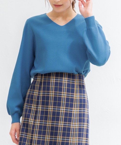 Honeys（ハニーズ）の「抗菌Ｖネックニット（ニット/セーター・レディース・モカ/ブラック/アイボリー/グリーン/イエロー×グリーン/ブルー/ネイビー/レッド・L/LL/S/M）」の7枚目の写真