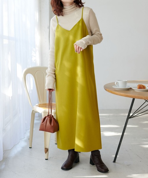 DISCOAT（ディスコート）の「テックウールストレッチVキャミワンピース（ワンピース・レディース・ブラック/ブラウン/イエロー・FREE）」の3枚目の写真