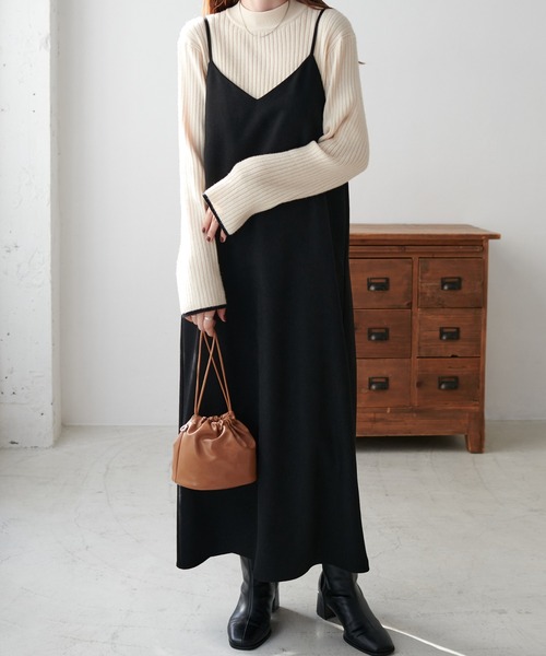 DISCOAT（ディスコート）の「テックウールストレッチVキャミワンピース（ワンピース・レディース・ブラック/ブラウン/イエロー・FREE）」の5枚目の写真