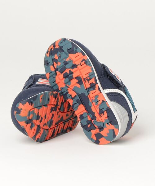 NEW BALANCE(ニューバランス)の「New Balance ニューバランス 12-165IZ996XX3(W) IZ996 IZ996XX3 NAVY(XX3)(スニーカー・キッズ・ブルー・12/12.5/13/13.5/14/14.5/15 /15.5/16/16.5)」の3枚目の写真