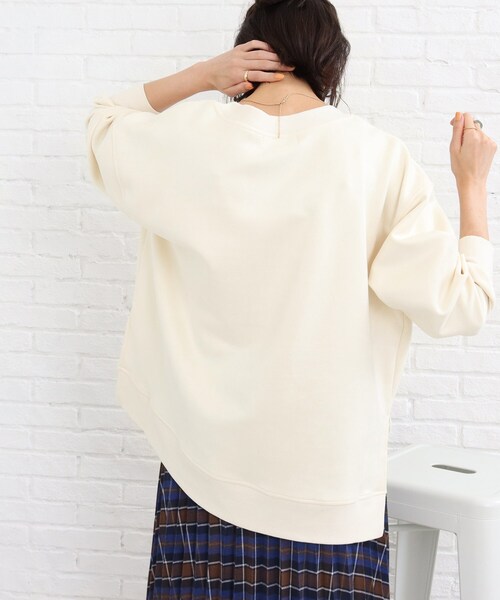 SHOO・LA・RUE（シューラルー）の「◆サイドにスリット入りで抜け感あり！スエード調トップス（Tシャツ/カットソー・レディース・ブルー/ブラック/アイボリー/ピンク系/ベージュ・00）」の19枚目の写真