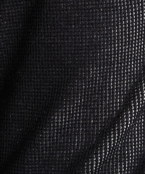 HIDEAWAYS NICOLE（ハイダウェイニコル）の「肩ファスナ－モックネックニット（ニット/セーター・メンズ・グレー/ホワイト×ブラック/ブラック×ホワイト/ボルドー・MEDIUM/LARGE/X-LARGE）」の8枚目の写真