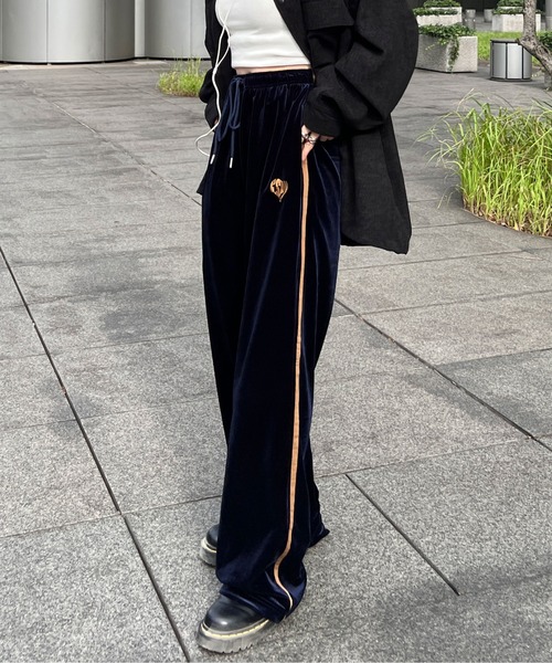 sedacle(セダクル)の「ベロアフレアパンツ(その他パンツ・メンズ・ブラウン/ネイビー・LARGE/MEDIUM)」の9枚目の写真