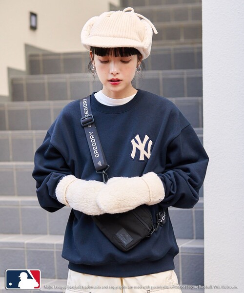 FREAK'S STORE（フリークスストア）の「MLB × FREAK'S STORE/エムエルビー MLB NY裏起毛クルーネックスウェット（スウェット・レディース・ネイビー/ブラック/グレー/ナチュラル・ﾌﾘ-）」の4枚目の写真