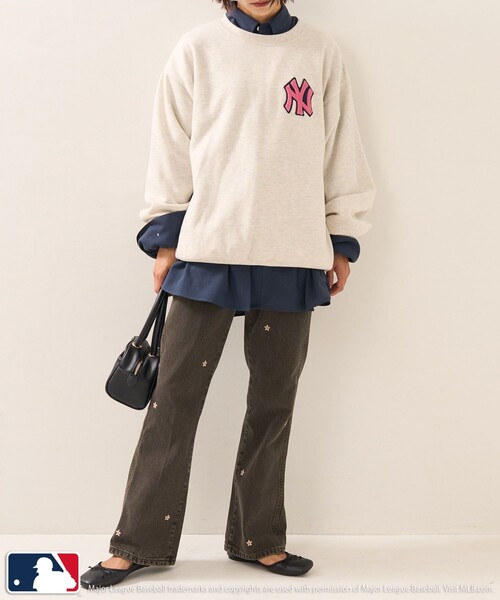 FREAK'S STORE（フリークスストア）の「MLB × FREAK'S STORE/エムエルビー MLB NY裏起毛クルーネックスウェット（スウェット・レディース・ネイビー/ブラック/グレー/ナチュラル・ﾌﾘ-）」の10枚目の写真