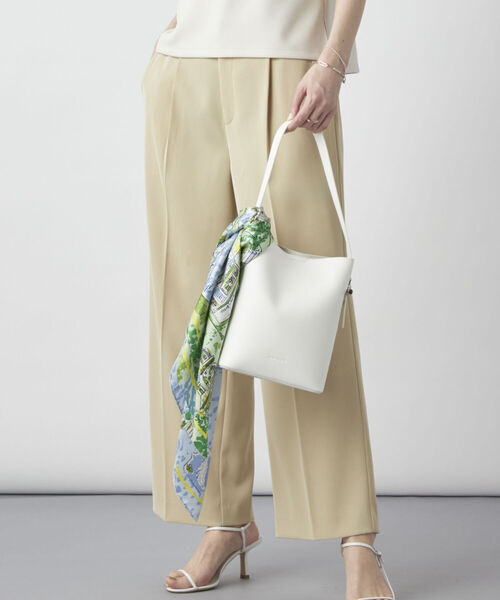 NOLLEY’S Sophi（ノーリーズソフィ）の「メタルマンテルワンハンドルバッグS（トートバッグ・レディース・ホワイト/グレー/サックスブルー/ピンクベージュ・FREE）」の9枚目の写真