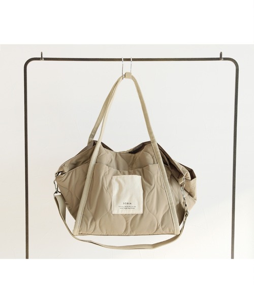 reca（レカ）の「ウェーブキルトワイド2wayトート（トートバッグ・レディース・ブラック/カーキ/ベージュ・ONE SIZE）」の15枚目の写真