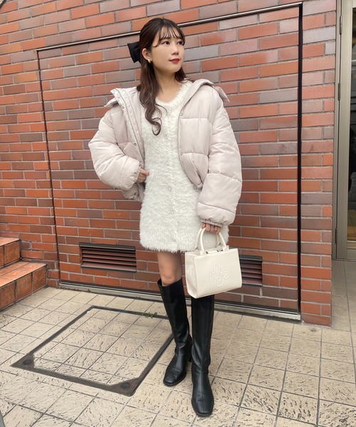 one after another NICE CLAUP（ワンアフターアナザーナイスクラップ）の「ふわふわ感があざと可愛い。フェザーロングクルーカーディガン（カーディガン/ボレロ・レディース・ベージュ/ライトグレー/ピンク/アイボリー・FREE）」の6枚目の写真