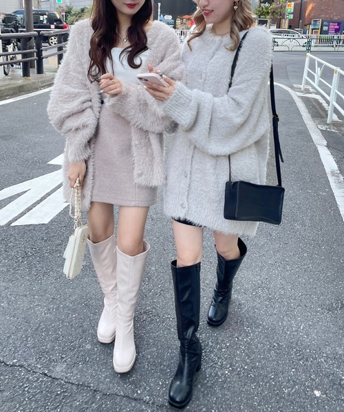 one after another NICE CLAUP（ワンアフターアナザーナイスクラップ）の「ふわふわ感があざと可愛い。フェザーロングクルーカーディガン（カーディガン/ボレロ・レディース・ベージュ/ライトグレー/ピンク/アイボリー・FREE）」の8枚目の写真