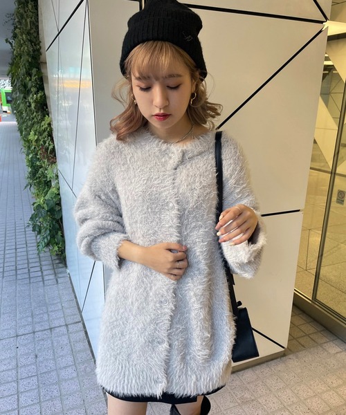 one after another NICE CLAUP（ワンアフターアナザーナイスクラップ）の「ふわふわ感があざと可愛い。フェザーロングクルーカーディガン（カーディガン/ボレロ・レディース・ベージュ/ライトグレー/ピンク/アイボリー・FREE）」の13枚目の写真