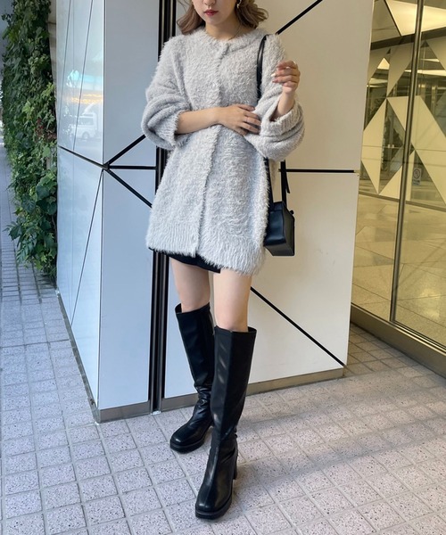 one after another NICE CLAUP（ワンアフターアナザーナイスクラップ）の「ふわふわ感があざと可愛い。フェザーロングクルーカーディガン（カーディガン/ボレロ・レディース・ベージュ/ライトグレー/ピンク/アイボリー・FREE）」の11枚目の写真