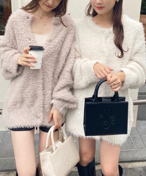 one after another NICE CLAUP（ワンアフターアナザーナイスクラップ）の「ふわふわ感があざと可愛い。フェザーロングクルーカーディガン（カーディガン/ボレロ・レディース・ベージュ/ライトグレー/ピンク/アイボリー・FREE）」の20枚目の写真