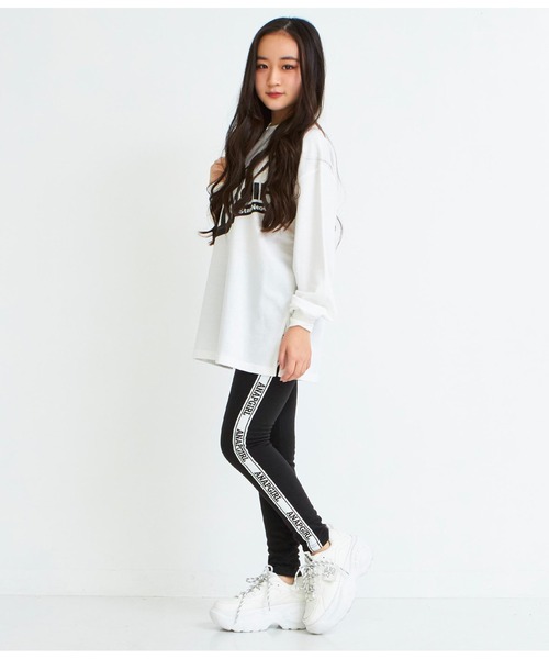 ANAP GiRL(アナップガール)の「ラインテープ裏シャギーレギンス(レギンス/スパッツ・キッズ・ブラック/ライトグレー・XS/S/M)」の5枚目の写真