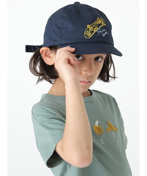 HAKKA KIDS（ハッカキッズ）の「スケボー恐竜刺しゅう日よけ付きキャップ（キャップ・キッズ・ベージュ/ネイビー・M/L）」の5枚目の写真