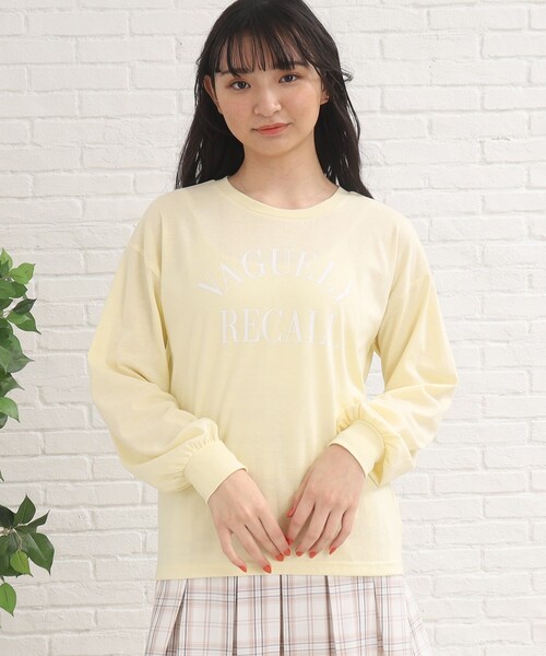 PINK-latte（ピンクラテ）の「◆【130cmサイズあり】定番人気商品♪ガーリーロゴロンT（Tシャツ/カットソー・キッズ・オフホワイト/サックスブルー/チャコールグレー/レモンイエロー・13/14/16/15 ）」の5枚目の写真