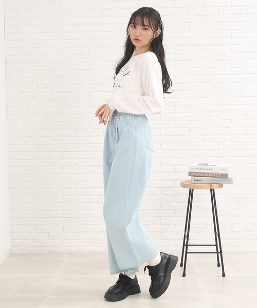 PINK-latte（ピンクラテ）の「◆【130cmサイズあり】定番人気商品♪ガーリーロゴロンT（Tシャツ/カットソー・キッズ・オフホワイト/サックスブルー/チャコールグレー/レモンイエロー・13/14/16/15 ）」の13枚目の写真