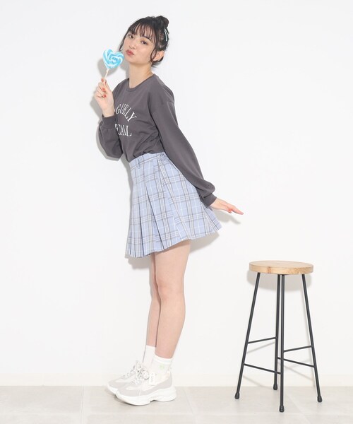 PINK-latte（ピンクラテ）の「◆【130cmサイズあり】定番人気商品♪ガーリーロゴロンT（Tシャツ/カットソー・キッズ・オフホワイト/サックスブルー/チャコールグレー/レモンイエロー・13/14/16/15 ）」の19枚目の写真