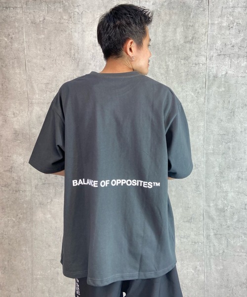 RVCA（ルーカ）の「【ムラサキスポーツ別注】RVCA/ルーカ バックプリントTシャツ クルーネックT/ルーズシルエット ロゴT/ピグメント加工 BD041-P21（Tシャツ/カットソー・メンズ・ダークオリーブ/スミクロ/ブラック/ホワイト・L/M/XL）」の11枚目の写真