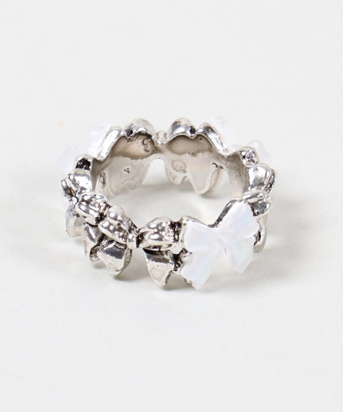 SPINNS(スピンズ)の「3Dリボンデザインデザイン(リング・レディース・ブラック/ホワイト/ピンク・13/ONESIZE)」の2枚目の写真