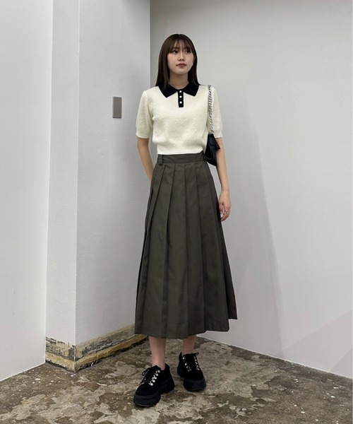 EPIMI E'PIMMY（エピミエピミー）の「配色カラーポロニット（ポロシャツ・レディース・ネイビー/ピンクベージュ/オフホワイト・MEDIUM）」の11枚目の写真