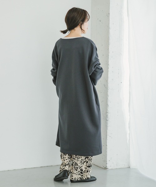 ITEMS URBANRESEARCH（アイテムズ アーバンリサーチ）の「ライトダンボールノーカラーコート（ノーカラーコート・レディース・チャコールグレー/ライトベージュ・FREE）」の8枚目の写真