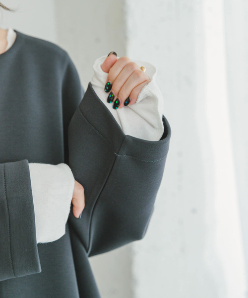 ITEMS URBANRESEARCH（アイテムズ アーバンリサーチ）の「ライトダンボールノーカラーコート（ノーカラーコート・レディース・チャコールグレー/ライトベージュ・FREE）」の13枚目の写真