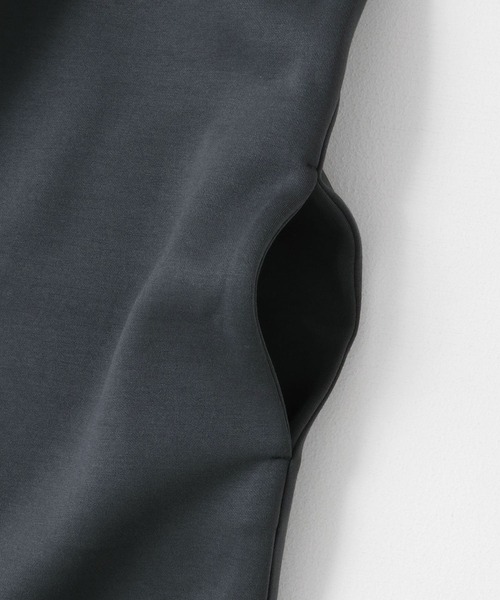 ITEMS URBANRESEARCH（アイテムズ アーバンリサーチ）の「ライトダンボールノーカラーコート（ノーカラーコート・レディース・チャコールグレー/ライトベージュ・FREE）」の18枚目の写真