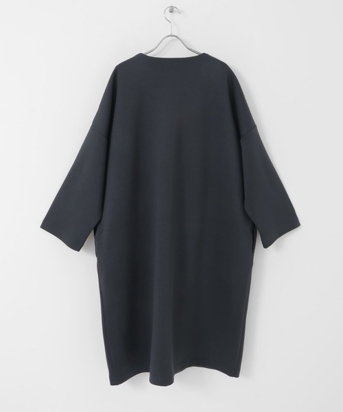 ITEMS URBANRESEARCH（アイテムズ アーバンリサーチ）の「ライトダンボールノーカラーコート（ノーカラーコート・レディース・チャコールグレー/ライトベージュ・FREE）」の19枚目の写真