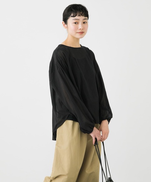 【美品】かぐれ コットン チャーチ スモック ブラウス シャツ ブラック 黒 かぐれ（カグレ）の「コットンシルククルーネックブラウス