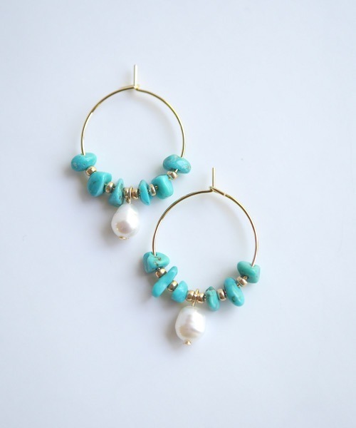 tone(トーン)の「【SPICY COLORS】天然石と淡水パールのミニフープピアス【16kgp】(ピアス(両耳用)・レディース・ターコイズブルー/ローズ系/その他7/その他6/その他4/その他5/その他2/その他1/その他3・FREE)」の2枚目の写真