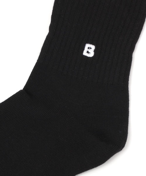 LAKOLE(ラコレ)の「イニシャル刺繍ソックス / 970303(ソックス/靴下・レディース・サンドグレー/ブラック/オフホワイト/ブルー・FREE)」の6枚目の写真