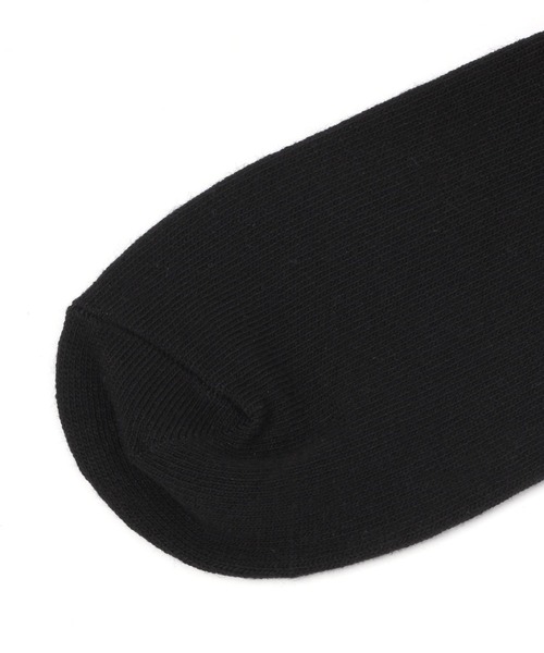 LAKOLE(ラコレ)の「イニシャル刺繍ソックス / 970303(ソックス/靴下・レディース・サンドグレー/ブラック/オフホワイト/ブルー・FREE)」の7枚目の写真