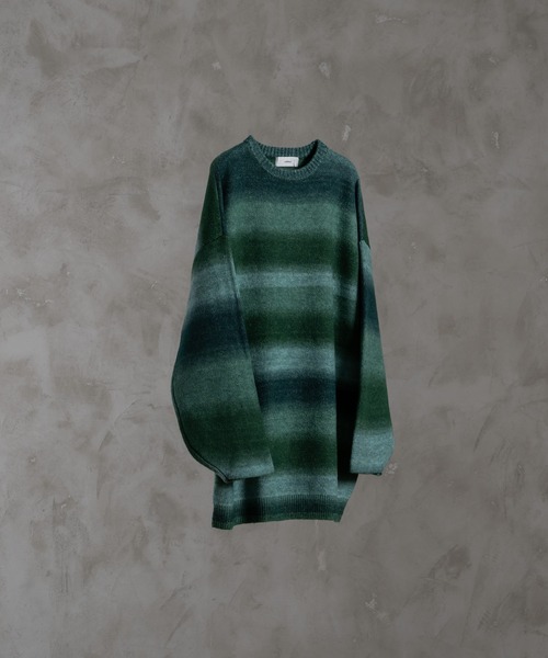 ADRER（アドラー）の「【23AW】ADRER Premium Fuwamochi Knit / ADRER 極上フワモチニット（ニット/セーター・メンズ・ダークブラウン/ブラック/ベージュ/ライトパープル/ホワイト/ワインレッド/グレー/ミント/ブルー系その他/ブラック系その他/グリーン系その他/オレンジ系その他/レッド系その他/パープル/レッド/モカ/レオパード/ブラウン系その他/ベージュ系その他・MEDIUM/LARGE/SMALL/X-SMALL）」の21枚目の写真