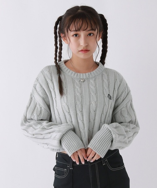 repipi armario(レピピ アルマリオ)の「ケーブルショートニット(ニット/セーター・キッズ・ブラウン/グレー/ブラック/アイボリー・MEDIUM/LARGE/SMALL)」の8枚目の写真